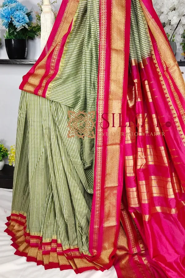 Ilkal_Small_Check_Cotton_Silk_Saree_SKL03979