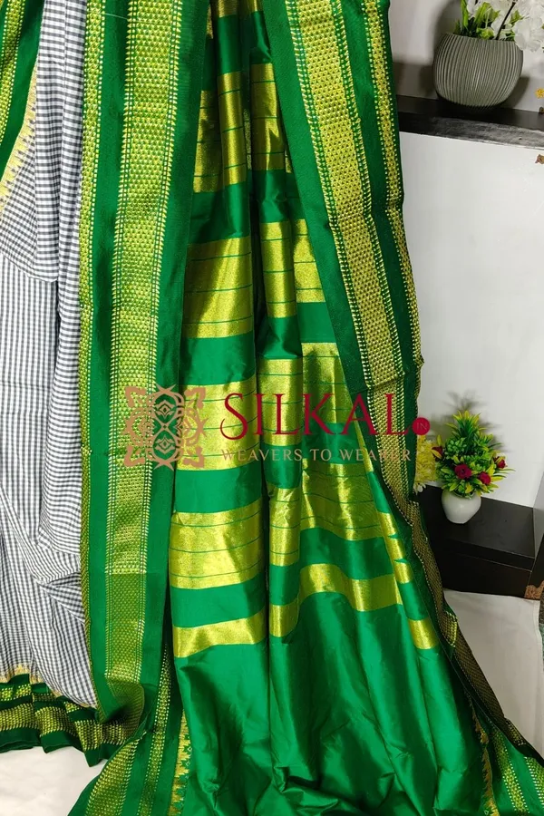 Ilkal_Small_Check_Cotton_Silk_Saree_SKL03989