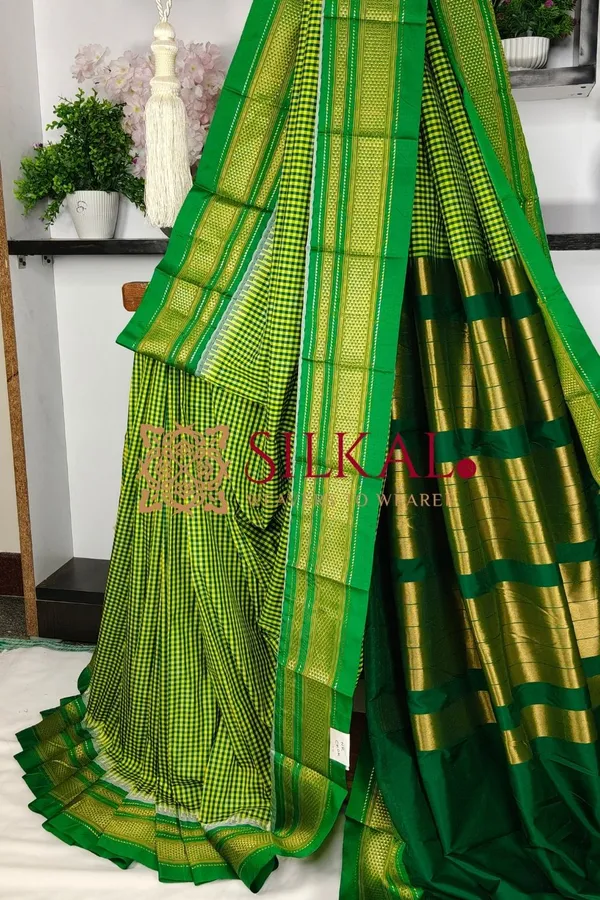 Ilkal_Small_Check_Cotton_Silk_Saree_SKL04002