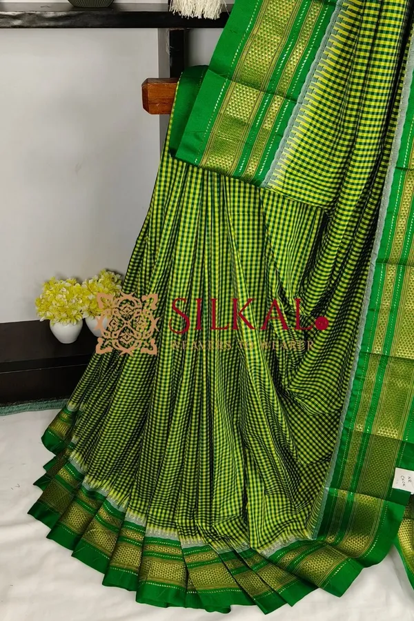 Ilkal_Small_Check_Cotton_Silk_Saree_SKL04002