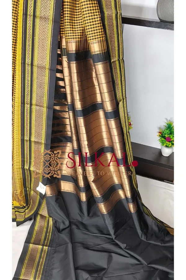 Ilkal_Small_Check_Cotton_Silk_Saree_SKL04011
