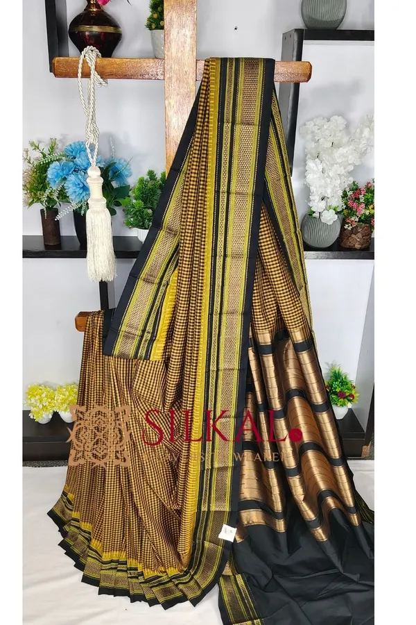 Ilkal_Small_Check_Cotton_Silk_Saree_SKL04011