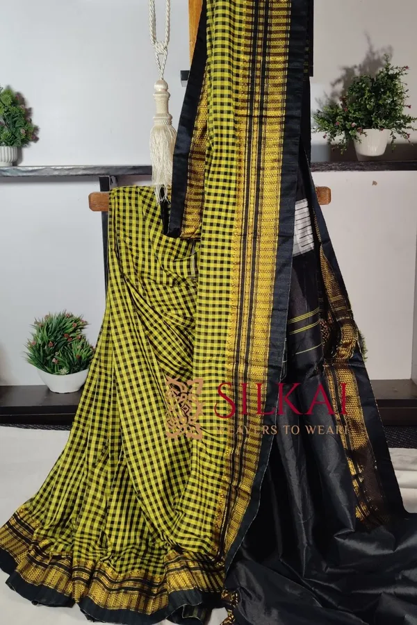 Ilkal_Small_Check_Cotton_Silk_Saree_Saree_Code-_SKL1873