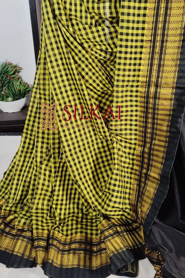 Ilkal_Small_Check_Cotton_Silk_Saree_Saree_Code-_SKL1873