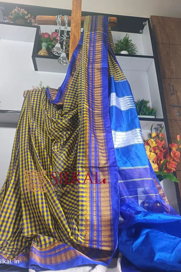 Ilkal_Small_Check_Cotton_Silk_Saree_Code-_SKL1726