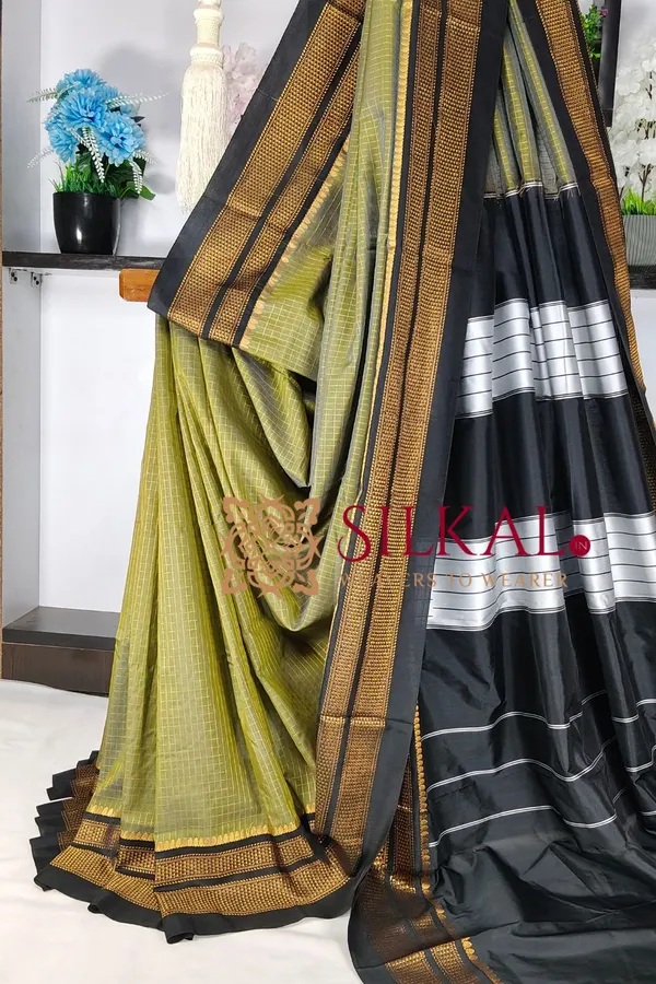 Ilkal_Special_Chandrunga_Cotton_Silk_Saree_SKL04114SP