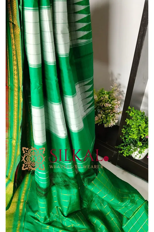 Ilkal_Temple_jari_Small_Checks_Saree_SKL04202