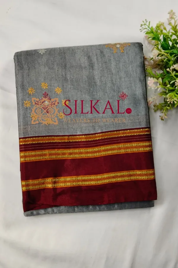 Ilkal_Handloom_Viscose_Gayatri_Kasuti_Saree_SKL03893