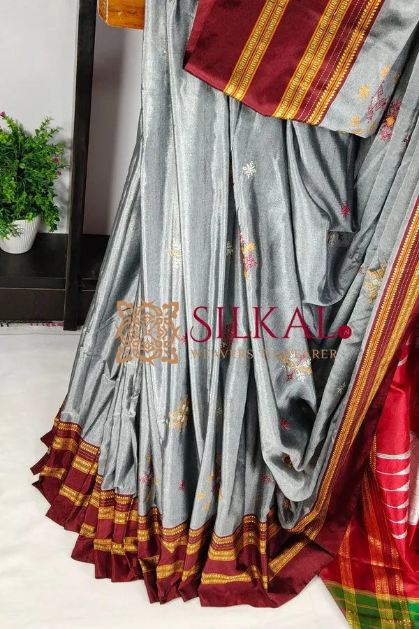 Ilkal_Handloom_Viscose_Gayatri_Kasuti_Saree_SKL03893