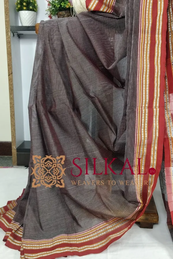 Ilkal_Viscose_Silk_Kaddi_Saree_with_Gomi_Border_SKL03395