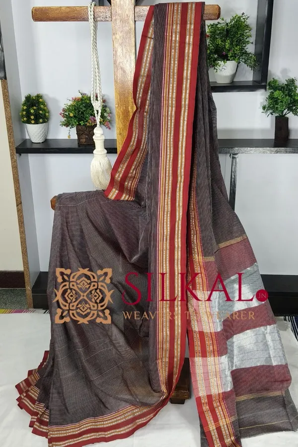Ilkal_Viscose_Silk_Kaddi_Saree_with_Gomi_Border_SKL03395