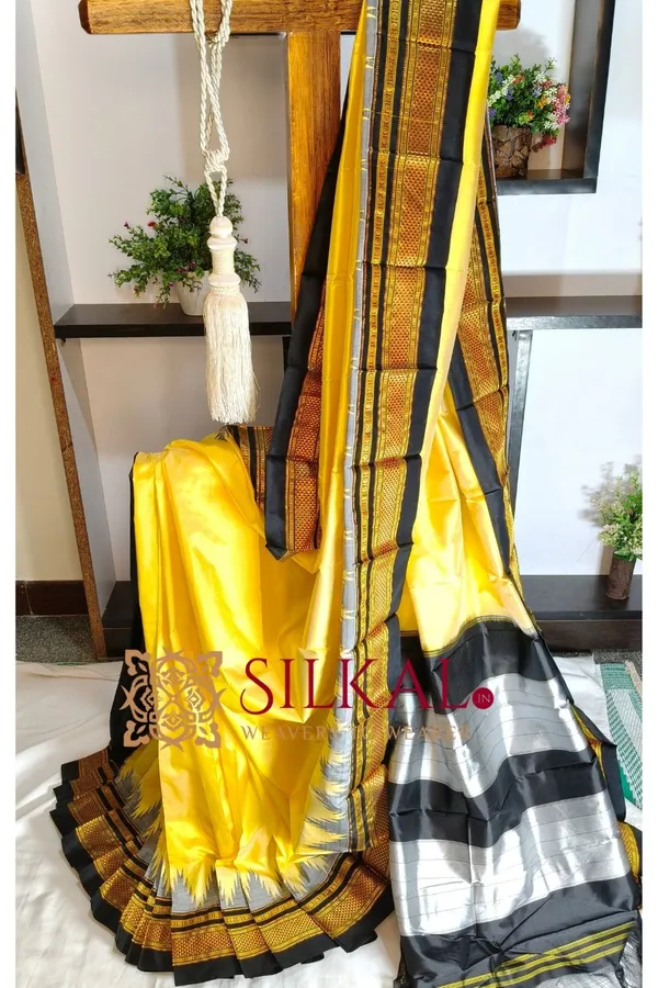 Ilkal__pure_silk_temple_plain_saree_SKL03760