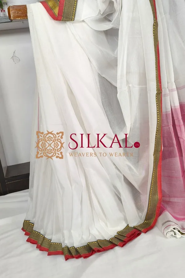 Narayan_Peth_Plain_Cotton_Saree_With_Patti_Pallu_SKL03583