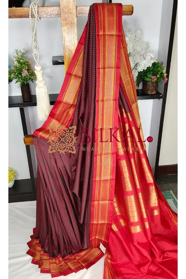 Ilkal_Small_Check_Cotton_Silk_Saree_SKL04012