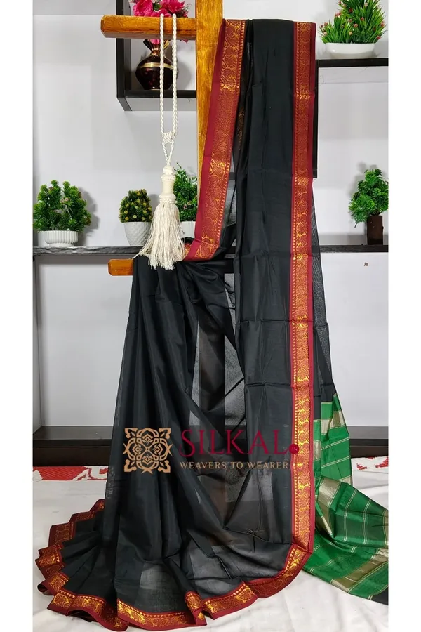 Narayan_Peth_Plain_Cotton_Saree_With_Patti_Pallu_SKL3116