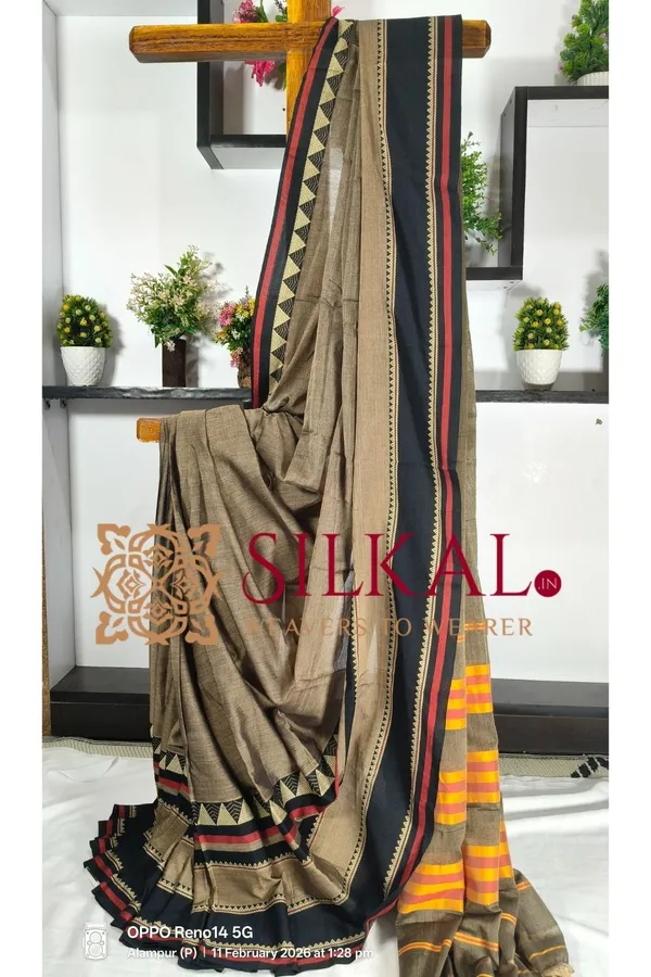 Narayan_Peth_Plain_Cotton_Saree_With_Patti_Pallu_Saree_Code-_SKL03271