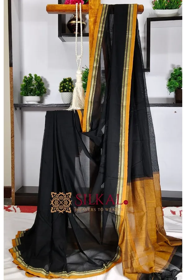 Narayan_Peth_Plain_Cotton_Saree_With_Patti_Pallu_Saree_Code-_SKL3123
