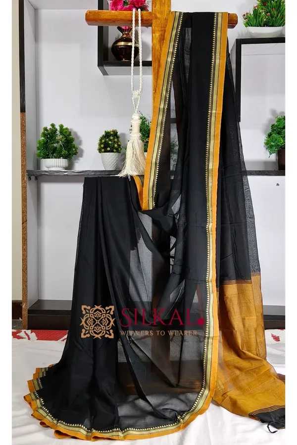 Narayan_Peth_Plain_Cotton_Saree_With_Patti_Pallu_Saree_Code-_SKL3123