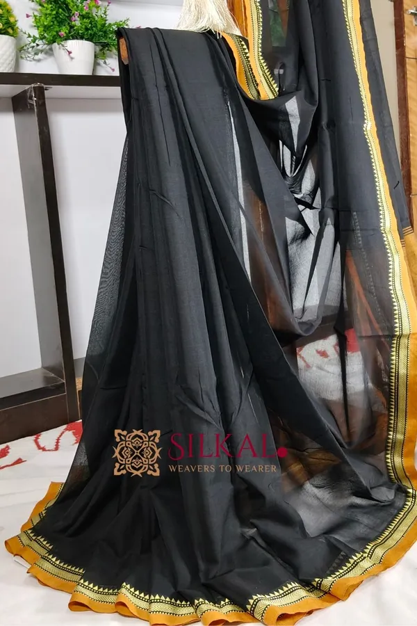 Narayan_Peth_Plain_Cotton_Saree_With_Patti_Pallu_Saree_Code-_SKL3123