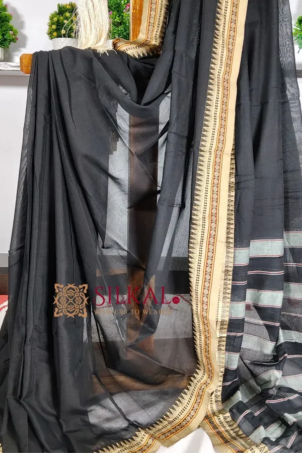 Narayan_Peth_Plain_Cotton_Saree_With_Patti_Pallu_Saree_Code-_SKL3124