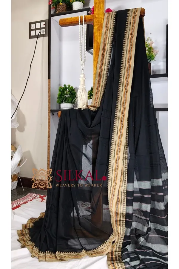 Narayan_Peth_Plain_Cotton_Saree_With_Patti_Pallu_Saree_Code-_SKL3124