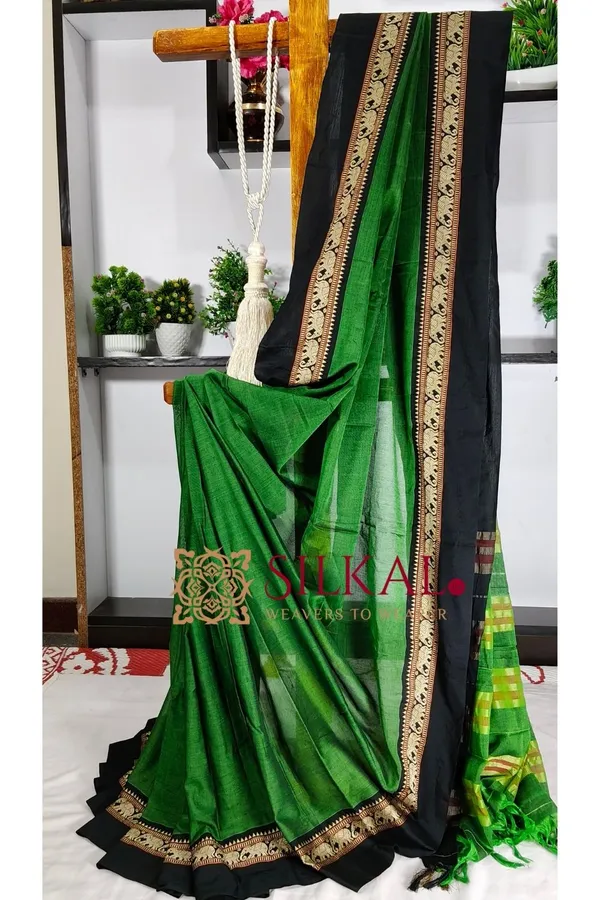 Narayan_Peth_Plain_Cotton_Saree_With_Patti_Pallu_Saree_Code-_SKL3137