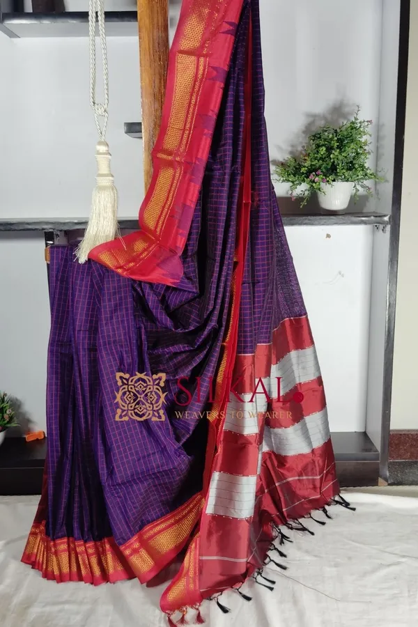 One_Side_Border_Chandarana_Temple_Saree_SKL_1949
