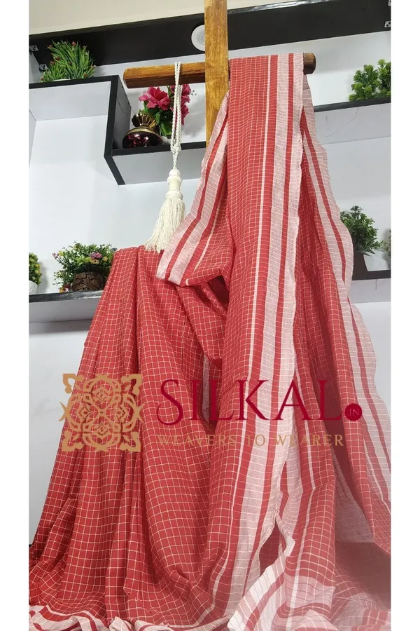 Patteda_Anchu_Checks_With_Plain_Border_Saree_SKL03326