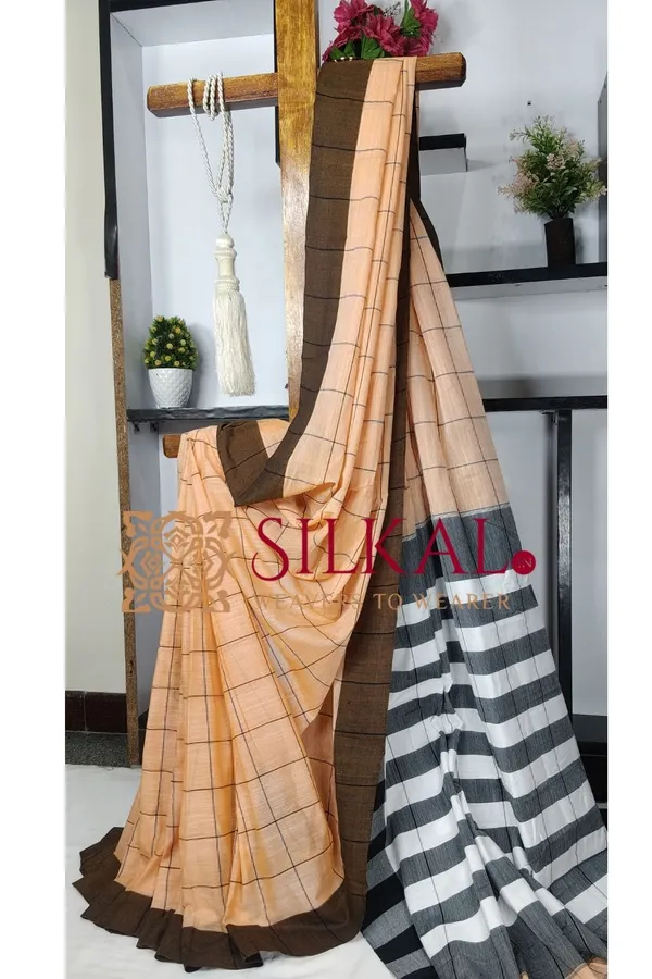 Patteda_Anchu_Checks_With_Plain_Border_Saree_Code-_SKL03464
