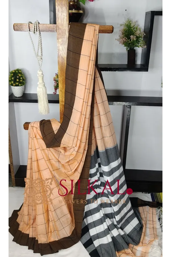 Patteda_Anchu_Checks_With_Plain_Border_Saree_Code-_SKL03464