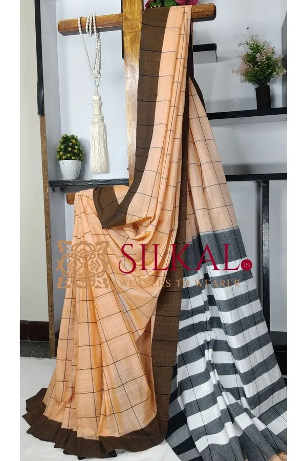 Patteda_Anchu_Checks_With_Plain_Border_Saree_Code-_SKL03464