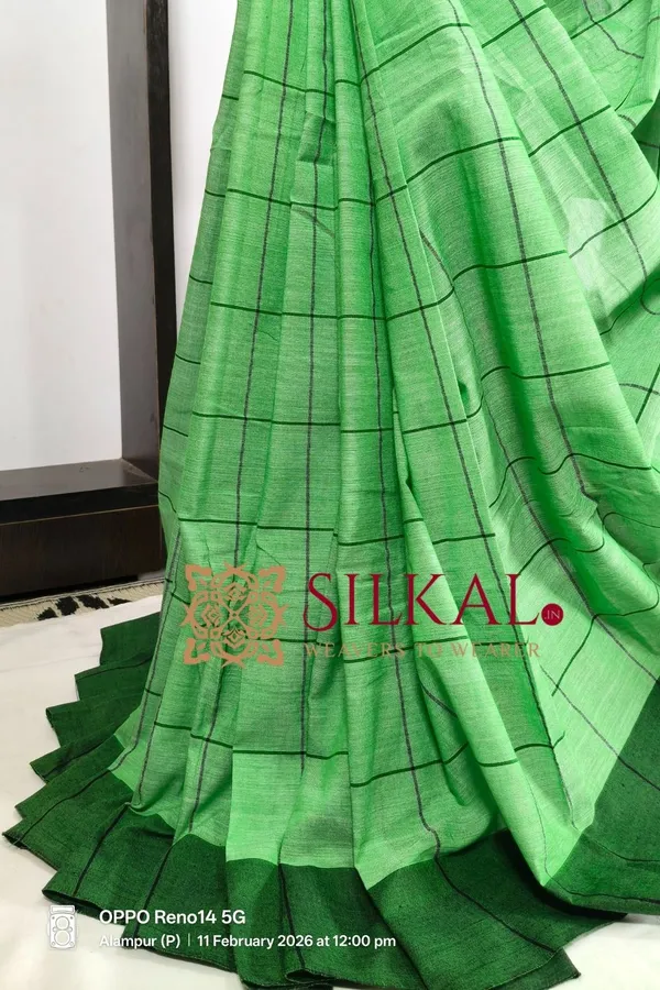 Patteda_Anchu_Checks_With_Plain_Border_Saree_Code-_SKL03301