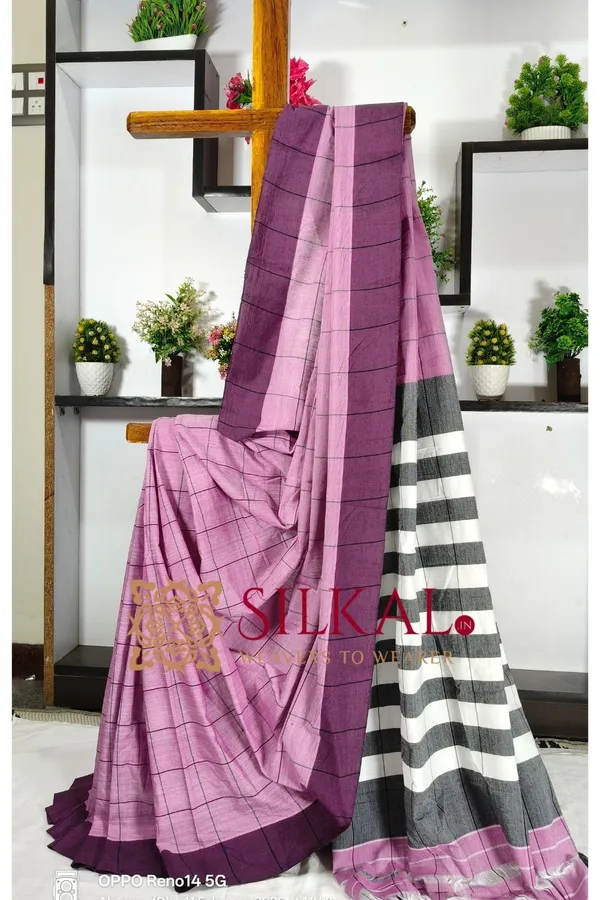 Patteda_Anchu_Checks_With_Plain_Border_Saree_Code-_SKL03303
