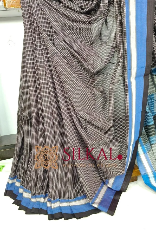 Patteda_Anchu_Checks_With_Plain_Border_Saree_Code-_SKL03588