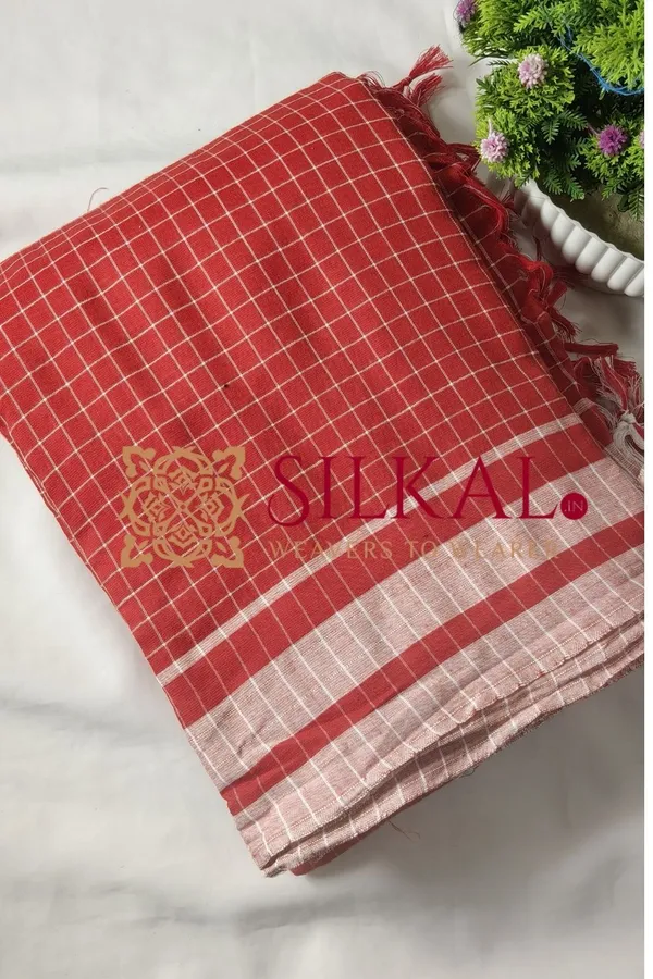 Patteda_Anchu_Checks_With_Plain_Border_Saree_SKL03326