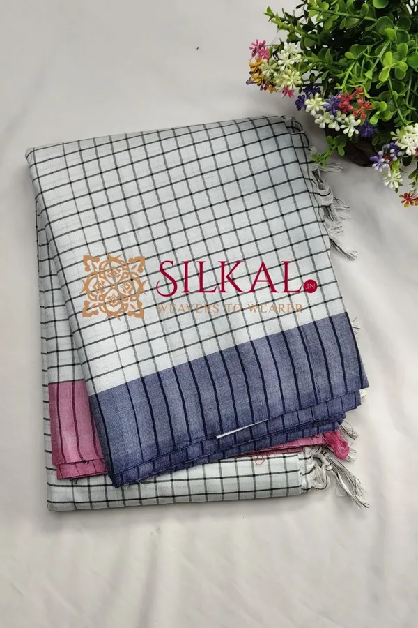 Patteda_Anchu_Checks_With_Plain_Border_Saree_SKL03683
