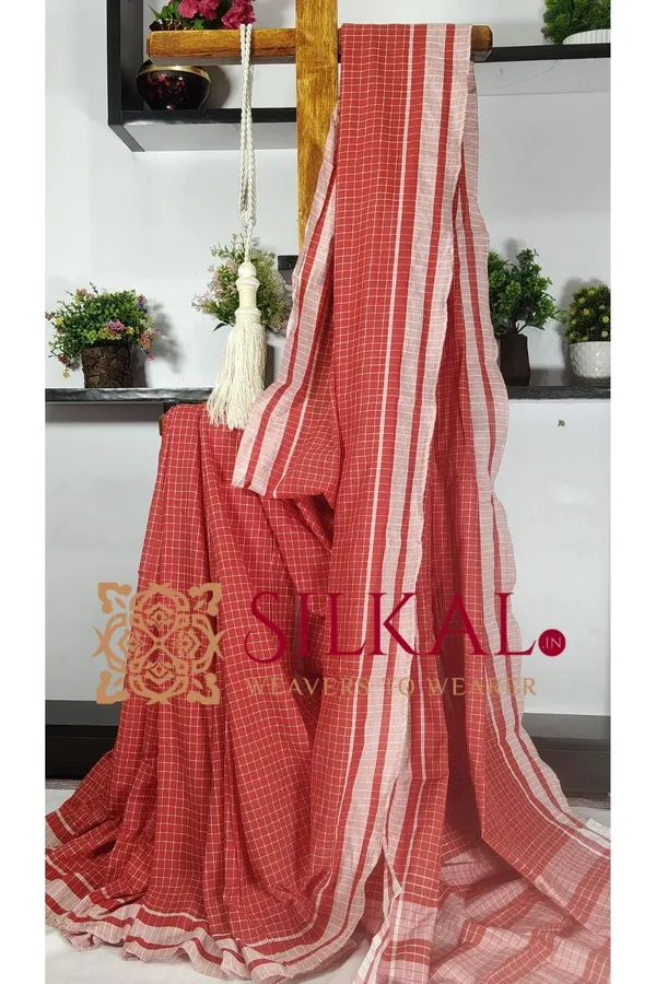 Patteda_Anchu_Checks_With_Plain_Border_Saree_SKL03326