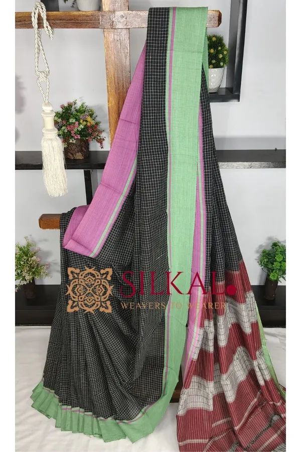 Patteda_Anchu_Checks_With_Plain_Border__SKL03811