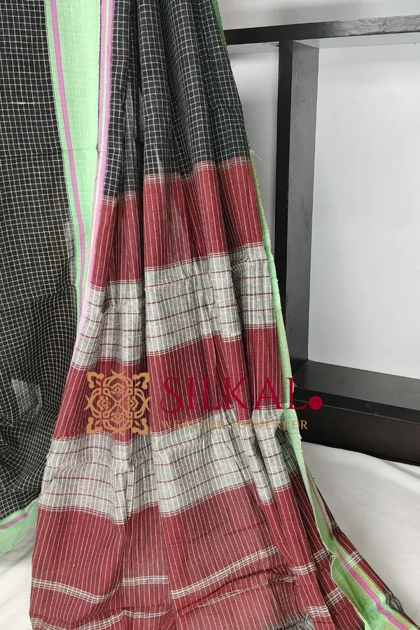 Patteda_Anchu_Checks_With_Plain_Border__SKL03811