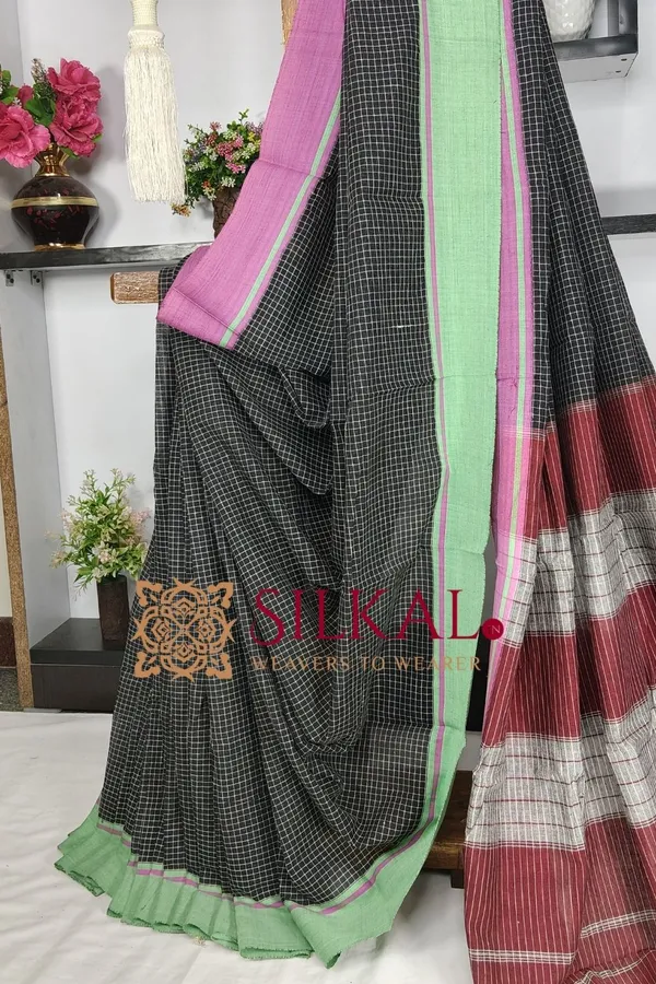 Patteda_Anchu_Checks_With_Plain_Border__SKL03811