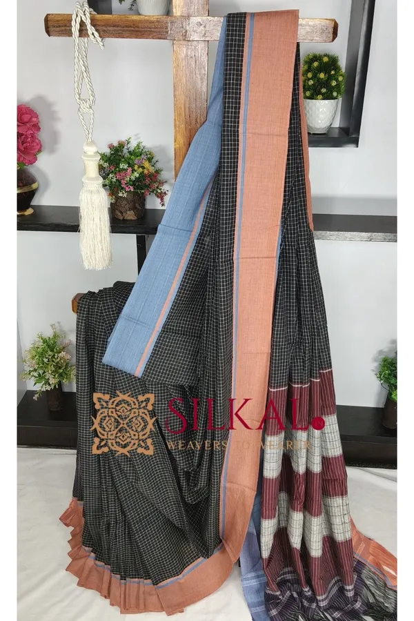 Patteda_Anchu_Checks_With_Plain_Border__SKL03812