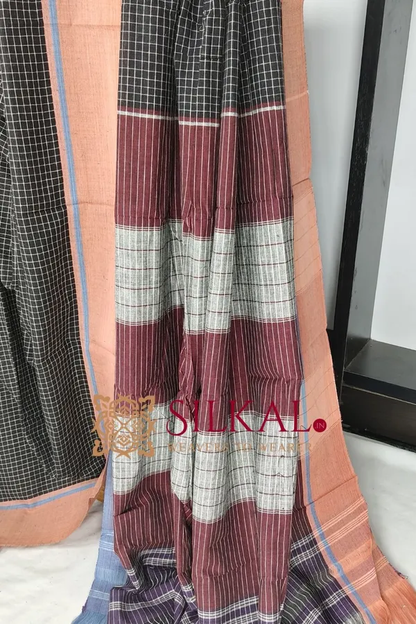 Patteda_Anchu_Checks_With_Plain_Border__SKL03812
