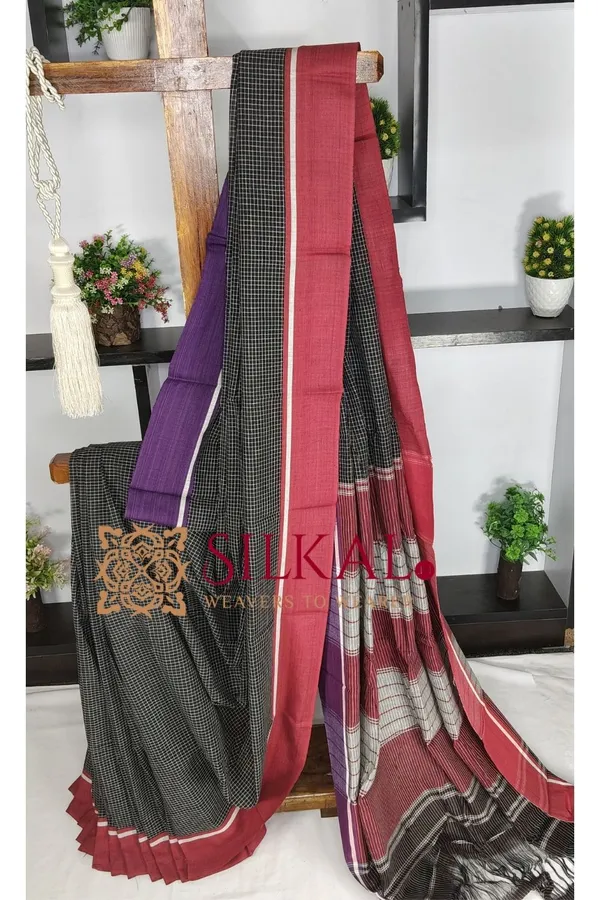 Patteda_Anchu_Checks_With_Plain_Border__SKL03813
