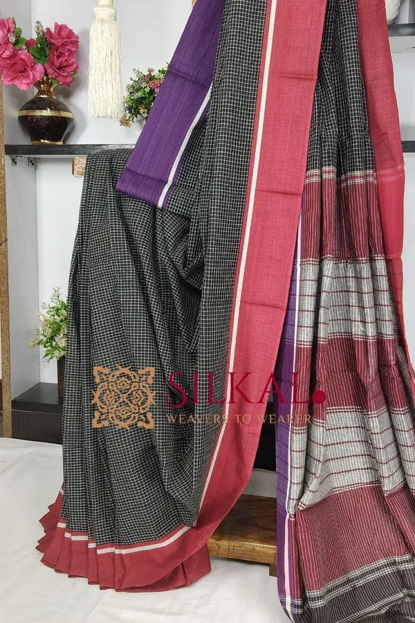 Patteda_Anchu_Checks_With_Plain_Border__SKL03813