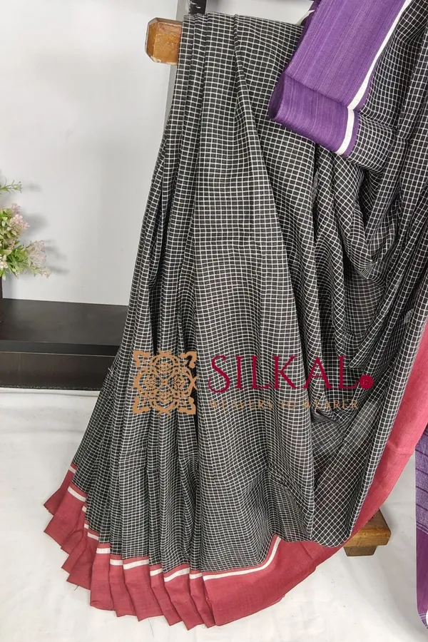 Patteda_Anchu_Checks_With_Plain_Border__SKL03813