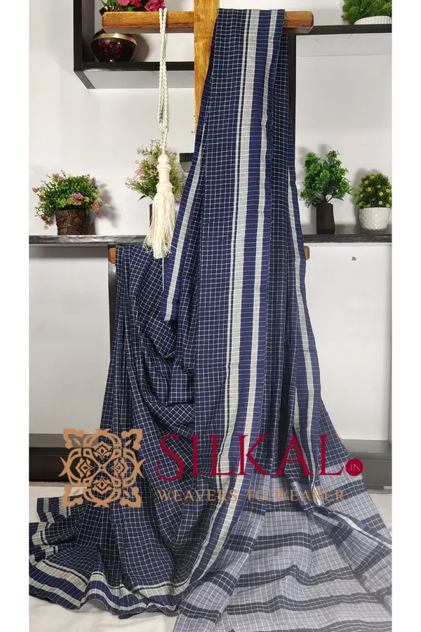 Patteda_Anchu_Checks_with_Plain_Border_SKL03331