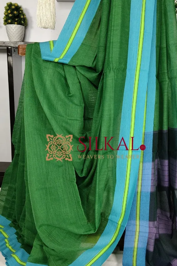 Patteda_Anchu_Plain_Design_With_Plain_Border_Saree_Code-_SKL03561