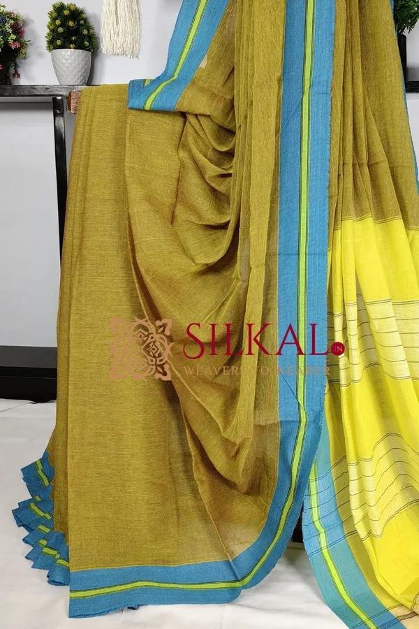 Patteda_Anchu_Plain_Design_With_Plain_Border_Saree_Code-_SKL03562
