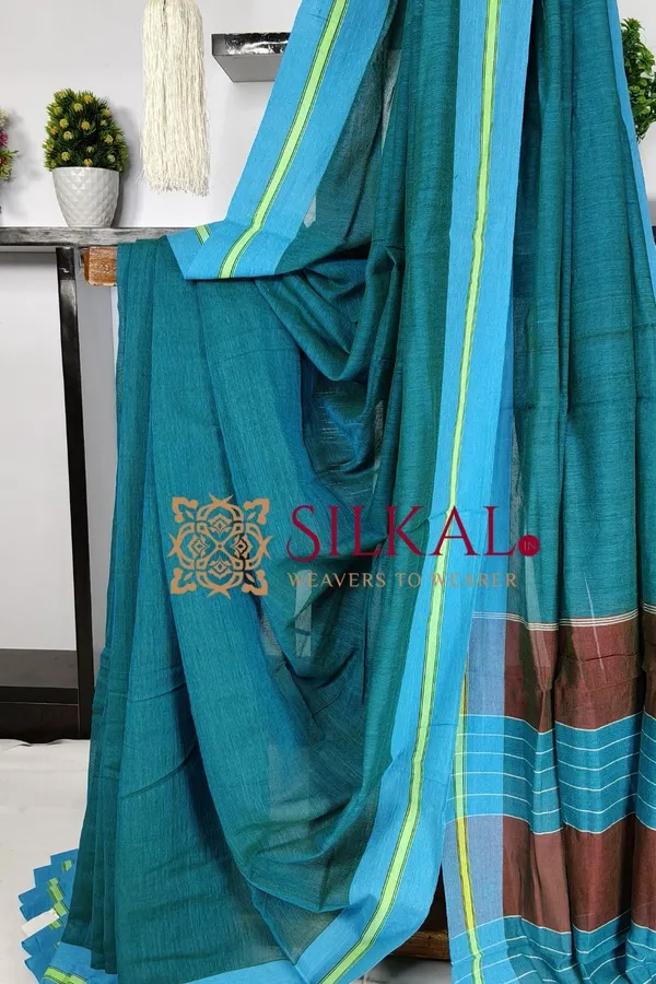 Patteda_Anchu_Plain_Design_With_Plain_Border_Saree_Code-_SKL03564