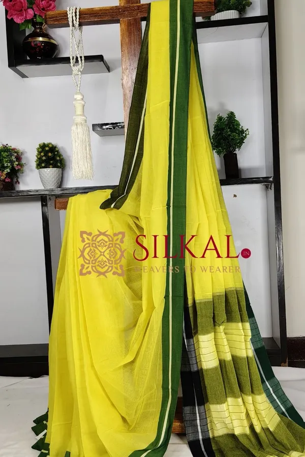 Patteda_Anchu_Plain_Design_With_Plain_Border_Saree_Code-_SKL03570